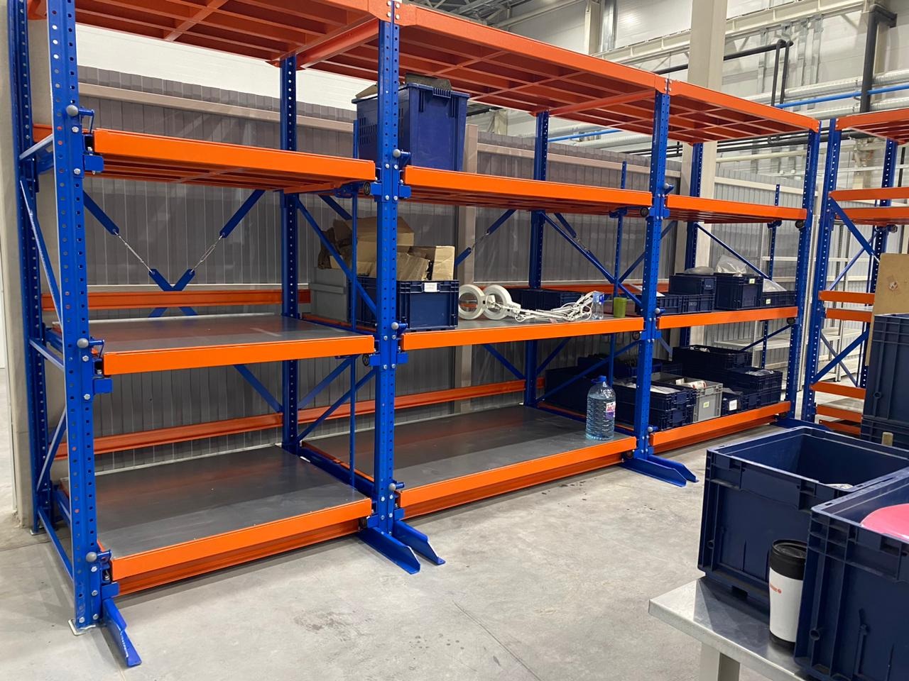 Стеллажи с выкатными платформами Slide-1400