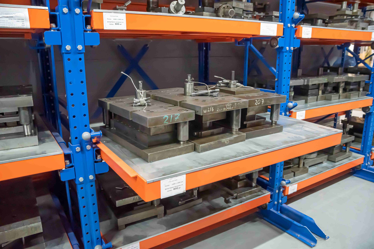 Стеллажи с выкатными платформами Slide-1000