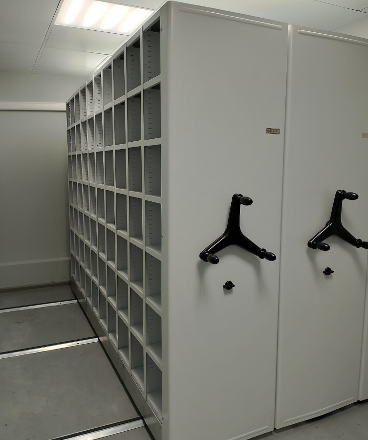 Мобильные стеллажи для цеха и склада