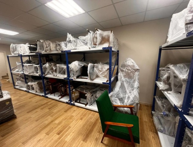 Среднегрузовые стеллажи для музея