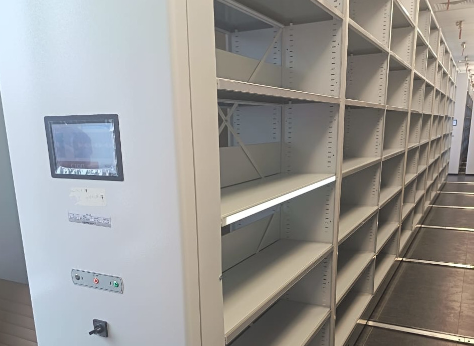 Система светодиодной подсветки полок стеллажа