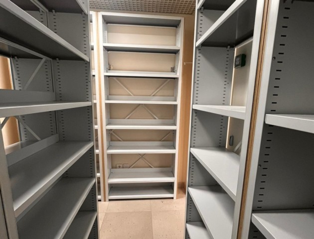 Стационарные стеллажи на малой площади