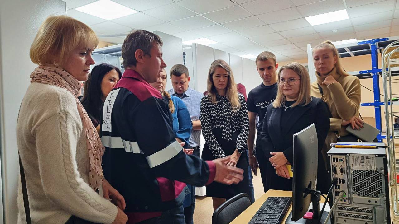 Обучение сотрудников компании на заводе